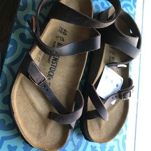 NWT BIRKENSTOCK Yara in oiled leather, 9